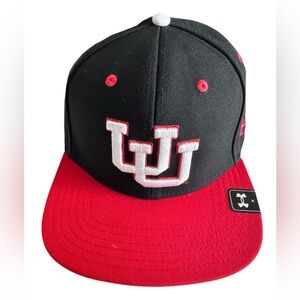 University Of Utah Utes Under Armour Hat Red Fitted Baseball Cap Medium NEW NWT
